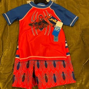 NWT kids (boys) spider man swim set. Rash guard and Shorts 4T. Spf hat included.